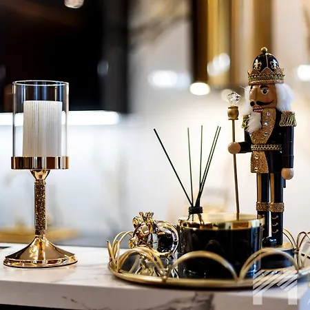 Premium Glamour By Lookap Apartment