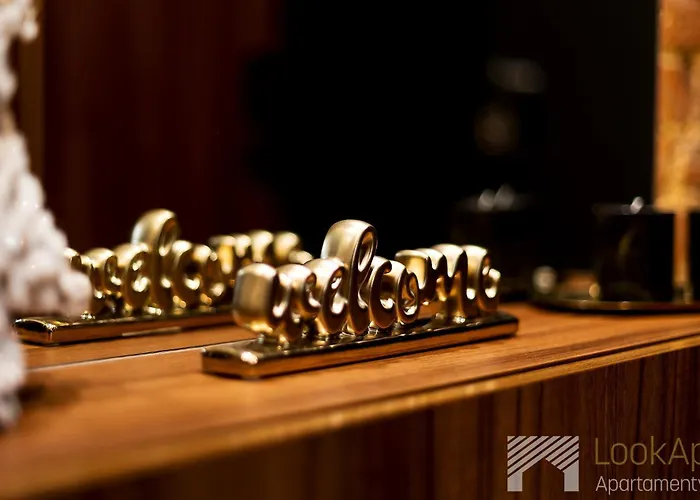 Premium Glamour By Lookap * 罗兹